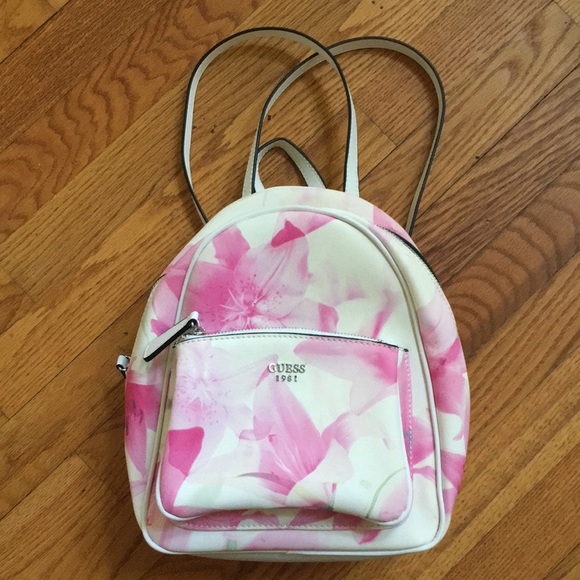 Guess backpack - Picture 1 of 5